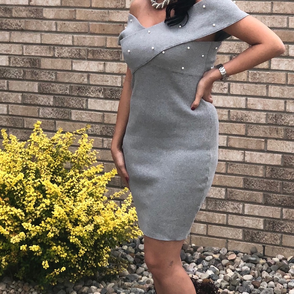 Grey sweater dress with pearls size M nwt